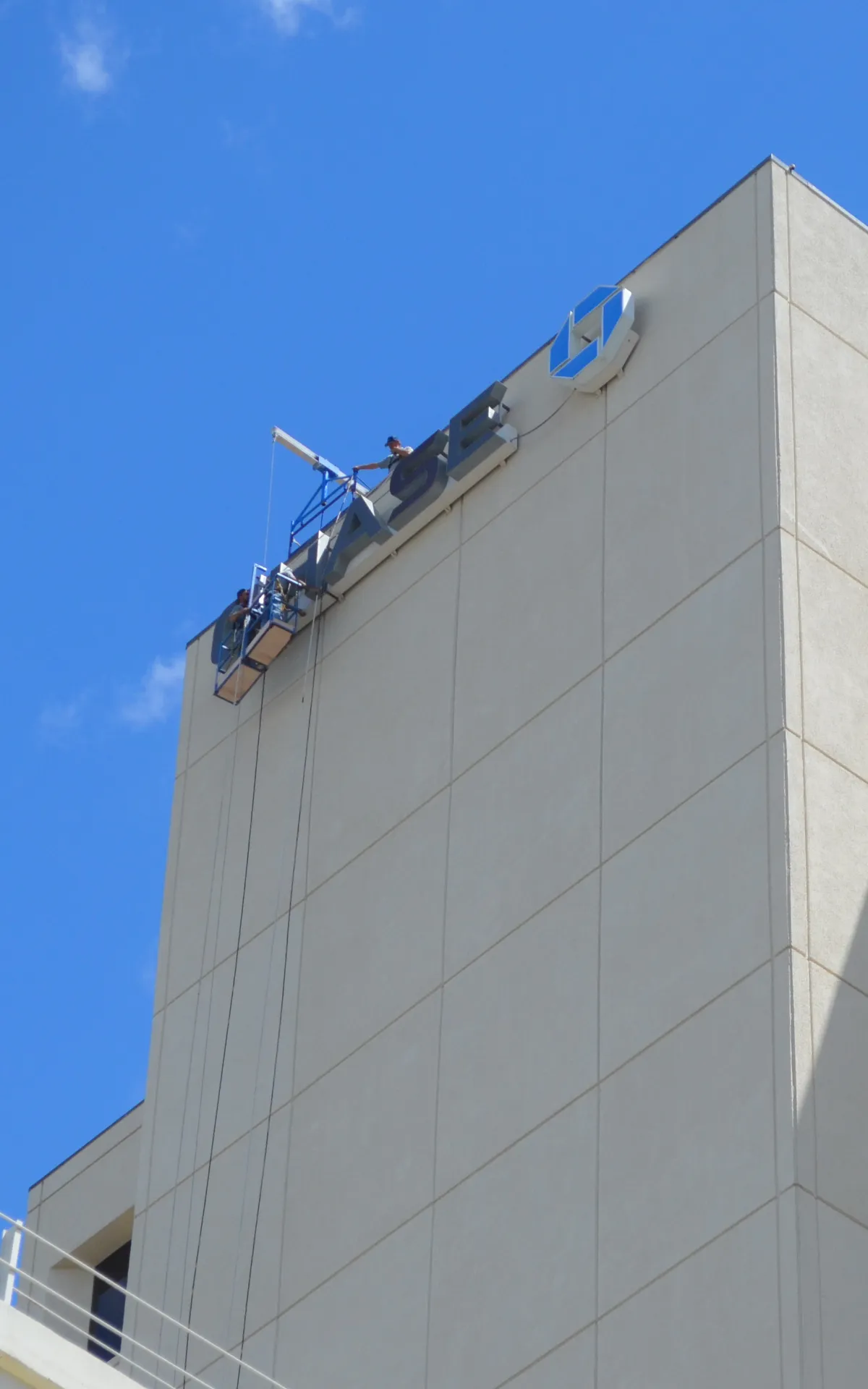 building sign manufacturing in texas and louisiana